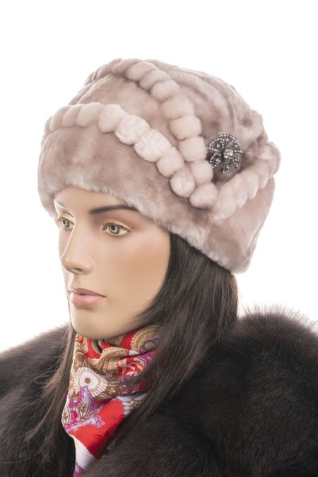 Купить Шапка женская из мутона в каталоге
