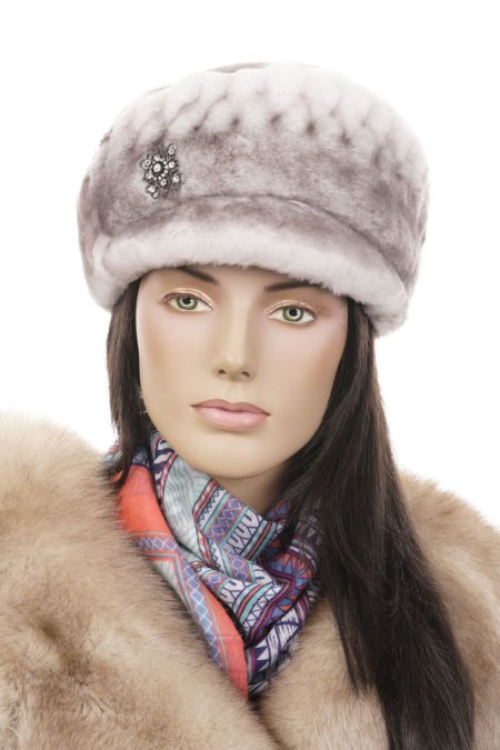 Купить Шапка женская из мутона в каталоге