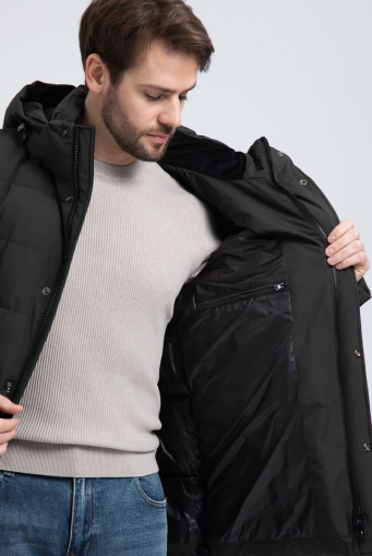 Миниатюра фотографии Мужской пуховик с капюшоном 