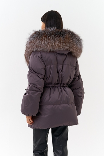 Миниатюра фотографии Женский пуховик с капюшоном из меха блюфрост