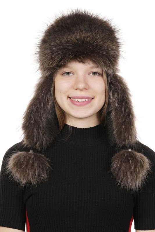 Миниатюра фотографии Шапка женская из натуральной кожи с енотом