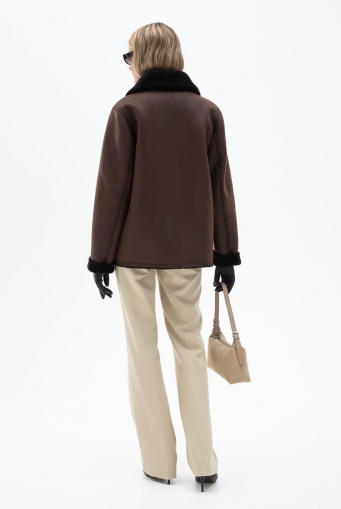 Миниатюра фотографии Женская двухсторонняя дубленка из эко кожи с английским воротником