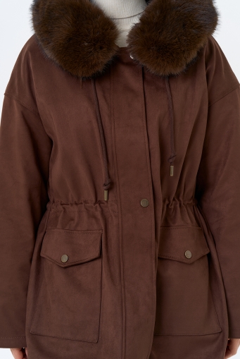 Миниатюра фотографии Женская парка из эко замши с капюшоном из эко меха