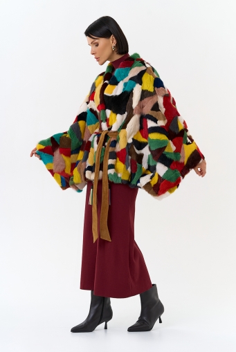 Миниатюра фотографии Яркая шуба из меха норки