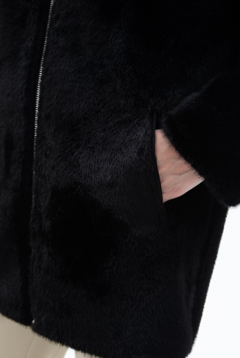 Миниатюра фотографии Женская двухсторонняя дубленка из эко кожи с капюшоном