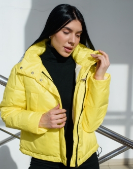 Купить Женская куртка желтого цвета  в каталоге