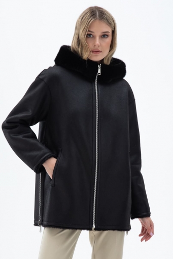 Миниатюра фотографии Женская двухсторонняя дубленка из эко кожи с капюшоном