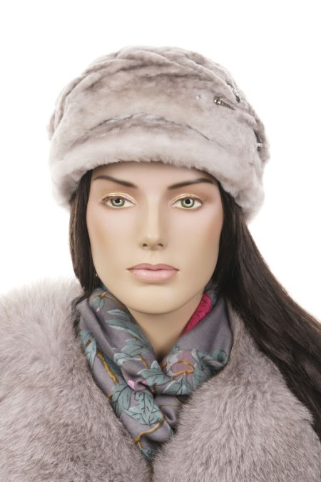 Купить Шапка женская из мутона в каталоге