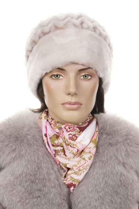 Купить Шапка женская из мутона в каталоге