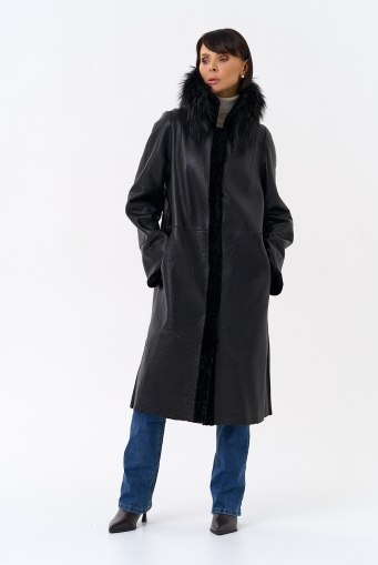 Миниатюра фотографии Женская двухстороняя дубленка с воротником из меха чернобурой лисы