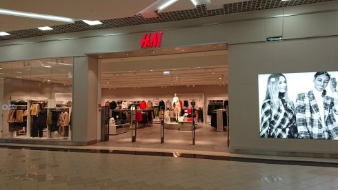 H & M