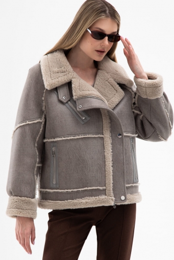 Миниатюра фотографии Женская короткая дубленка из эко кожи 