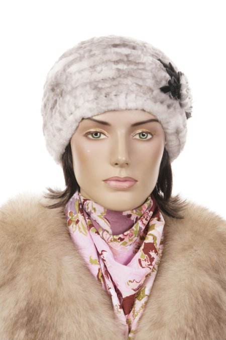 Купить Шапка женская из мутона в каталоге