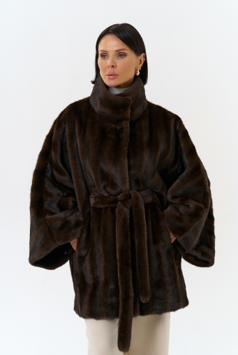 Миниатюра фотографии Женская шуба из эко меха с воротником стойкой