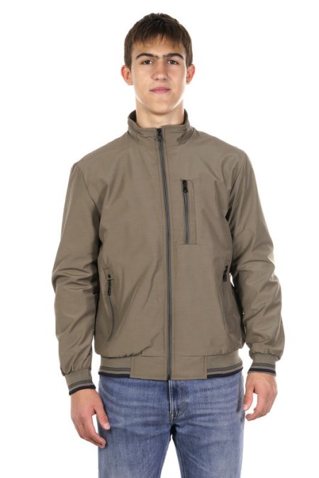 Купить Ветровка мужская из текстиля с воротником в каталоге
