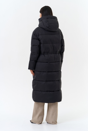 Миниатюра фотографии Женский пуховик черного цвета с капюшоном