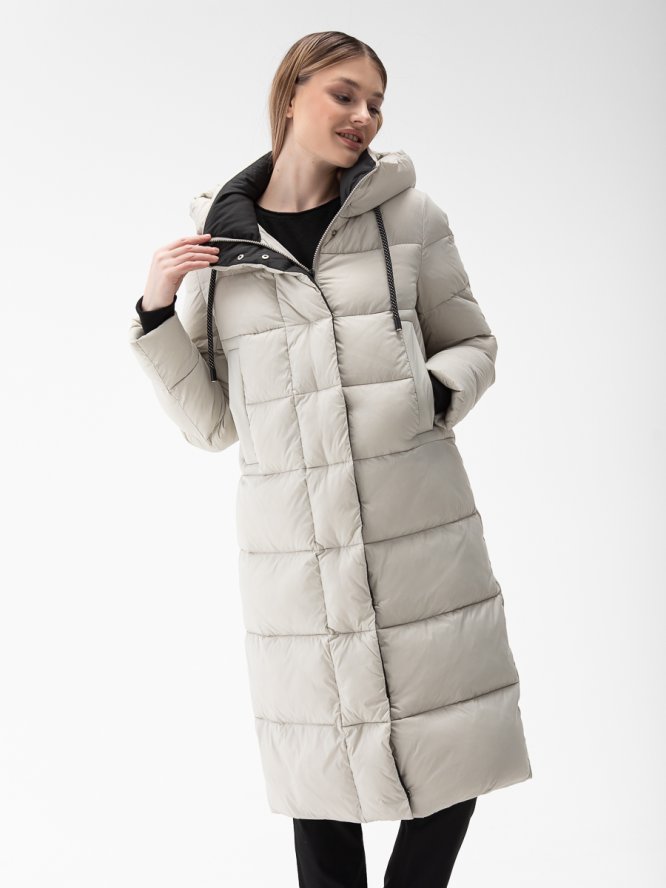 Миниатюра фотографии Пуховик женский с капюшоном 