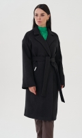 Миниатюра фотографии Женское пальто с английским воротником черного цвета 