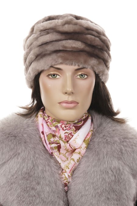 Купить Шапка женская из мутона в каталоге