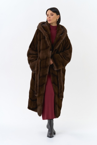 Миниатюра фотографии Шуба из меха норки с капюшоном