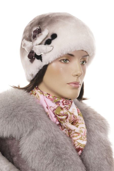 Купить Шапка женская из мутона в каталоге