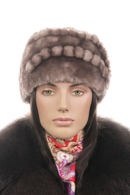 Купить Шапка женская из мутона в каталоге