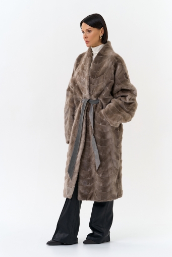 Миниатюра фотографии Шуба из меха норки с поясом