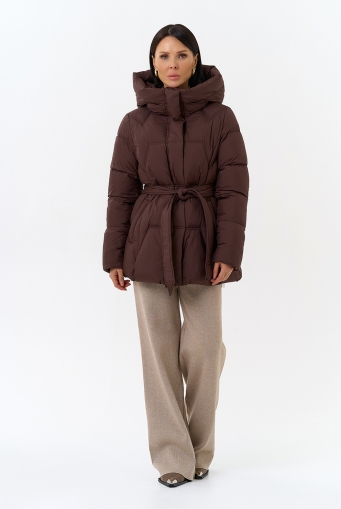 Миниатюра фотографии Женский пуховик с поясом