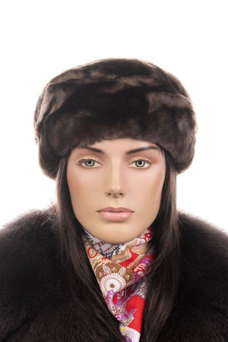 Купить Шапка женская из мутона в каталоге