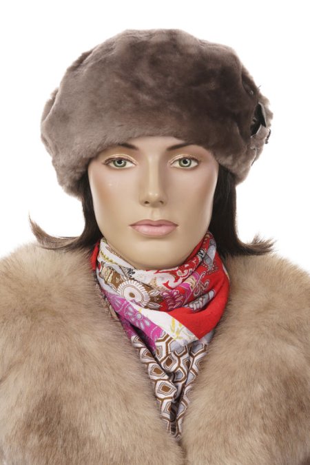 Купить Шапка женская из мутона в каталоге