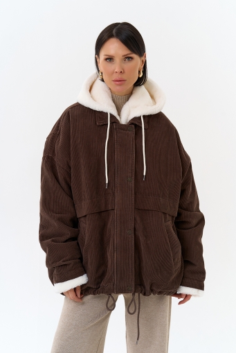 Миниатюра фотографии Женская утепленная куртка с отделкой из эко меха