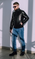 Миниатюра фотографии Куртка мужская черного цвета из натуральной кожи