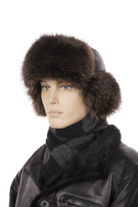 Купить Шапка мужская из натуральной кожи с енотом в каталоге
