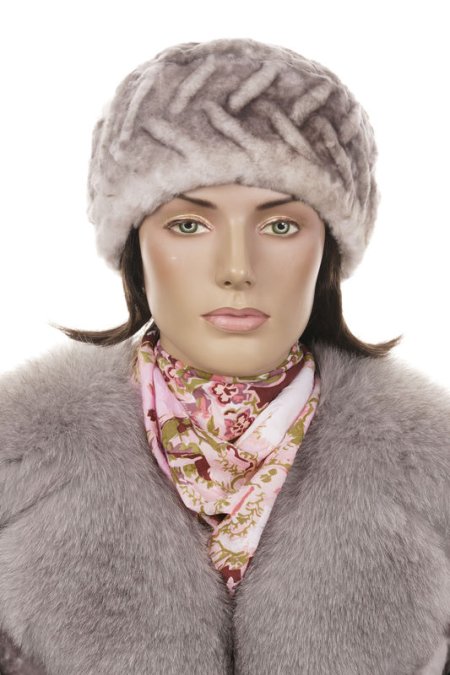 Купить Шапка женская из мутона в каталоге