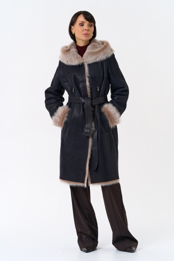 Миниатюра фотографии Женская натуральная дубленка с капюшоном