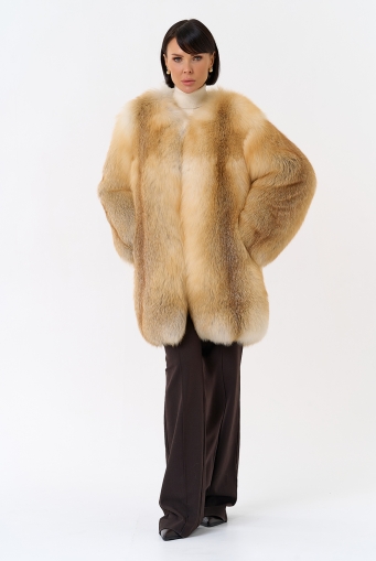 Миниатюра фотографии Шуба из рыжей лисы