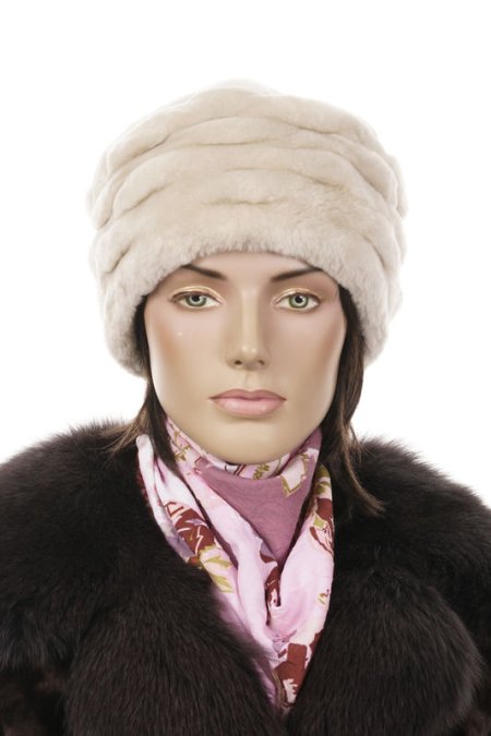 Купить Шапка женская из мутона в каталоге