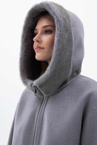 Миниатюра фотографии Женская двухсторонняя дубленка из эко кожи с капюшоном