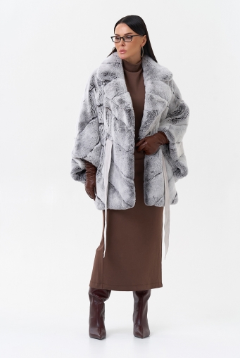 Миниатюра фотографии Шуба из меха кролика с английским воротником 