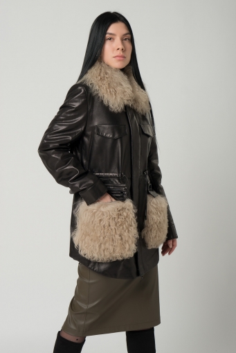 Миниатюра фотографии Кожаная куртка с мехом