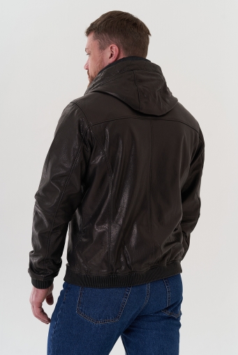 Миниатюра фотографии Куртка черного цвета из натуральной кожи