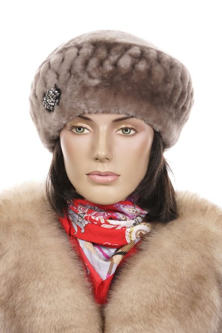 Купить Шапка женская из овчины в каталоге