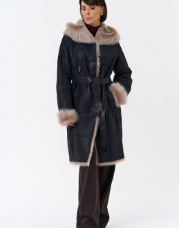 Купить Женская натуральная дубленка с капюшоном в каталоге