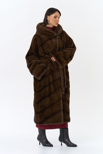 Миниатюра фотографии Шуба из меха норки с капюшоном