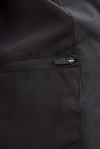 Миниатюра фотографии Мужской черный пуховик больших размеров