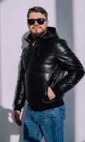 Миниатюра фотографии Куртка бомбер черного цвета с капюшоном 
