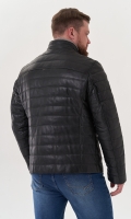 Миниатюра фотографии Мужская куртка из натуральной кожи черного цвета