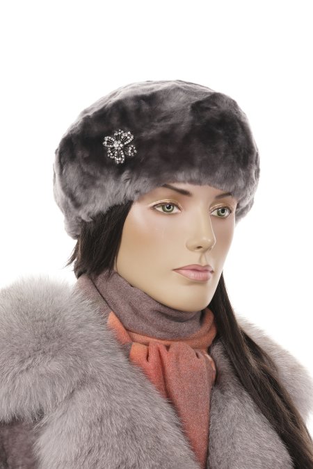 Купить Шапка женская из мутона в каталоге