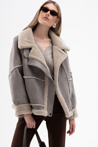 Миниатюра фотографии Женская короткая дубленка из эко кожи 