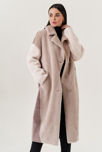 Миниатюра фотографии Женское пальто из эко меха  с английским воротником 